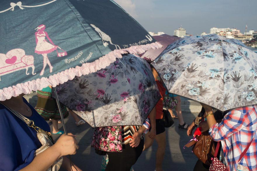 Копировать-вставить: фотограф путешествует по Азии и фотографирует одинаковых людей Дорел Фрумусану, Dorel Frumusanu, Same Same But Different, одинаковые люди