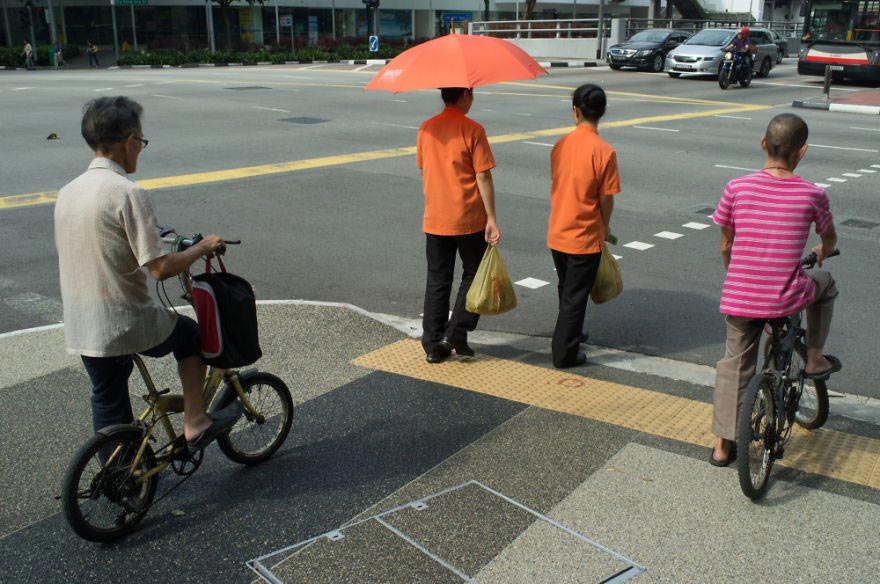 Копировать-вставить: фотограф путешествует по Азии и фотографирует одинаковых людей Дорел Фрумусану, Dorel Frumusanu, Same Same But Different, одинаковые люди