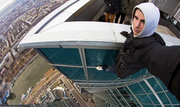 виды селфи не стоит делать, селфи не над делать, почему не надо делать селфи