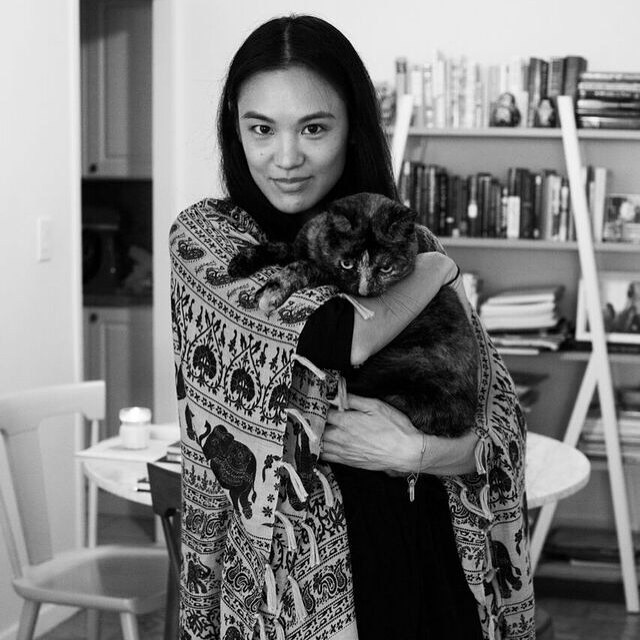 Брайан Виллс, Brianne Wills, девушки со своими котами, девушки с кошками которых они приютили