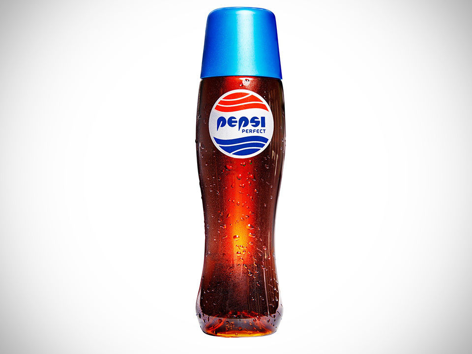 Марти всё-таки примерил настоящие самозашнуровывающиеся кроссовки Nike в 2015 году самозашнуровывающиеся кроссовки Nike, Майкл Джей Фокс примерил самозашнуровывающиеся кроссовки, Майкл Джей Фокс кроссовки Nike, Майкл Джей Фокс Power Lacing Nik