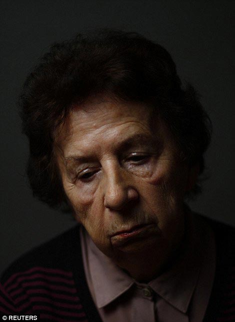 выжившие люди после Освенцима, освобожденные из Освенцима, воспоминания выживших из Освенцима, люди освобожденные из концентрационных лагерей