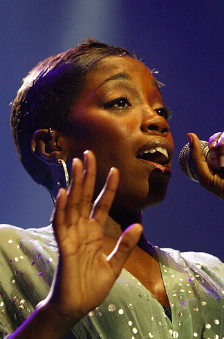 14 знаменитостей, доказывающих, что брекеты могут изменить всю вашу жизнь звёзды в брекетах, звёзды с брекетами, улыбки звёзд, зубы знаменитостей