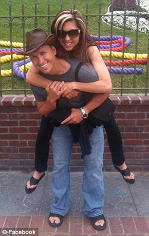  Рэйчел Фаррох, Rachael Farrokh, женщина весит 18 кг, женщина умирает от анорексии, слишком худая, чтобы жить,