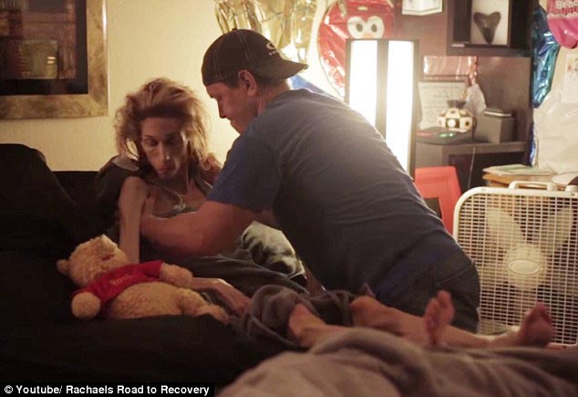  Рэйчел Фаррох, Rachael Farrokh, женщина весит 18 кг, женщина умирает от анорексии, слишком худая, чтобы жить,