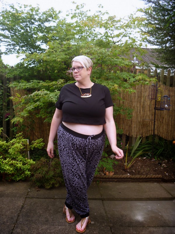 crop top fat, короткие топы на толстых, короткие топы плюс сайз