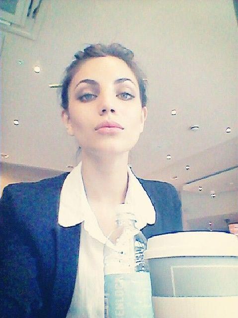 Виктория Фурнари, Victoria Furnari, модель путают с Анджелиной Джоли