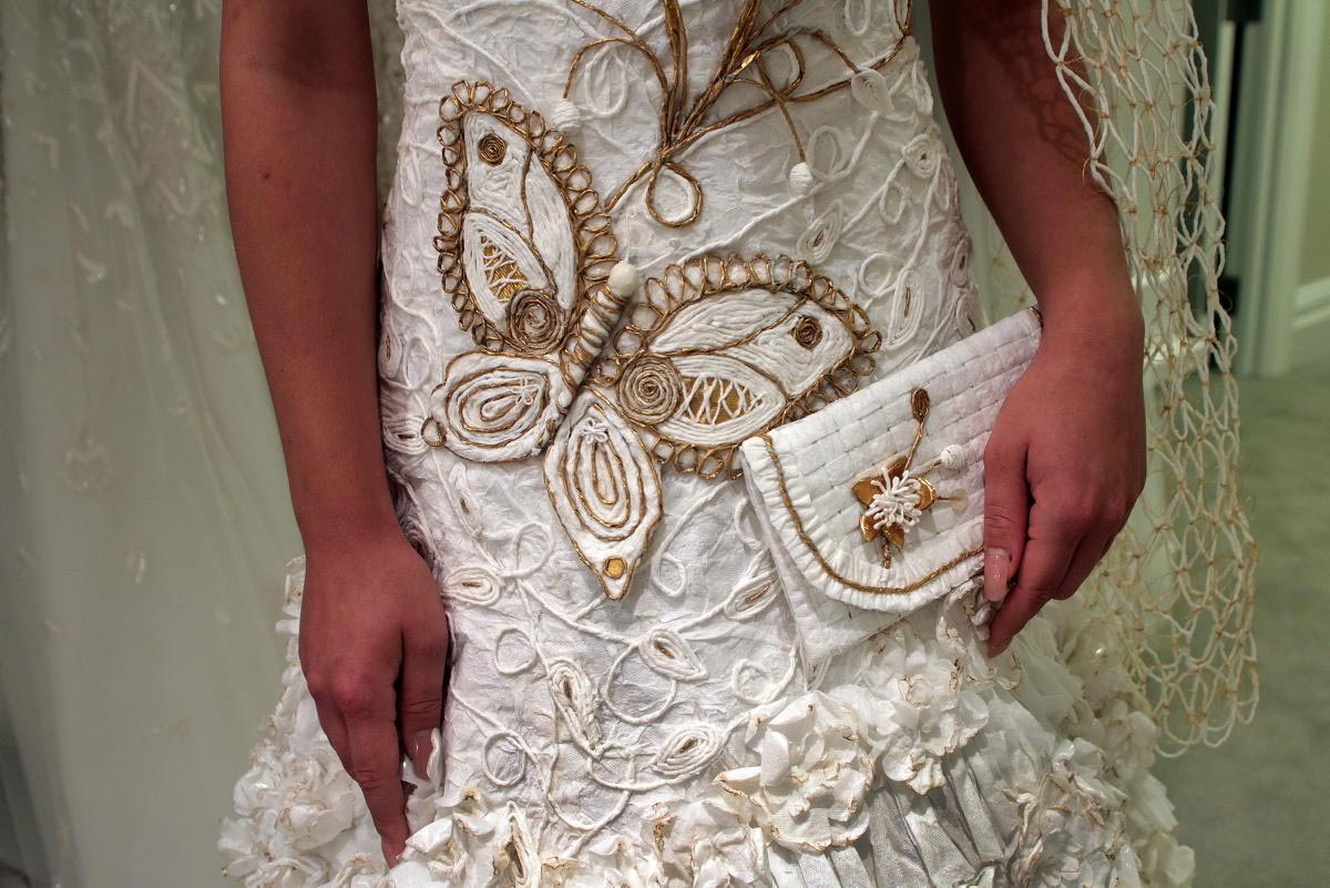 конкурс свадебных платьев из туалетной бумаги, платья из туалетной бумаги, 11th Annual Toilet Paper Wedding Dress Contest