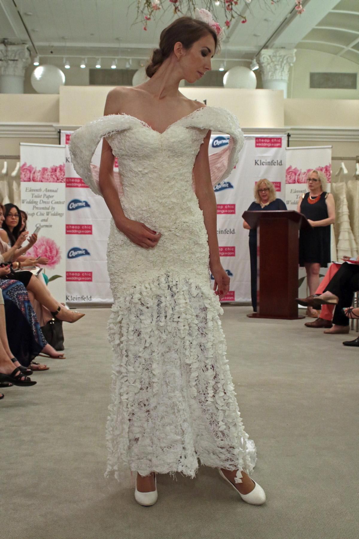 конкурс свадебных платьев из туалетной бумаги, платья из туалетной бумаги, 11th Annual Toilet Paper Wedding Dress Contest