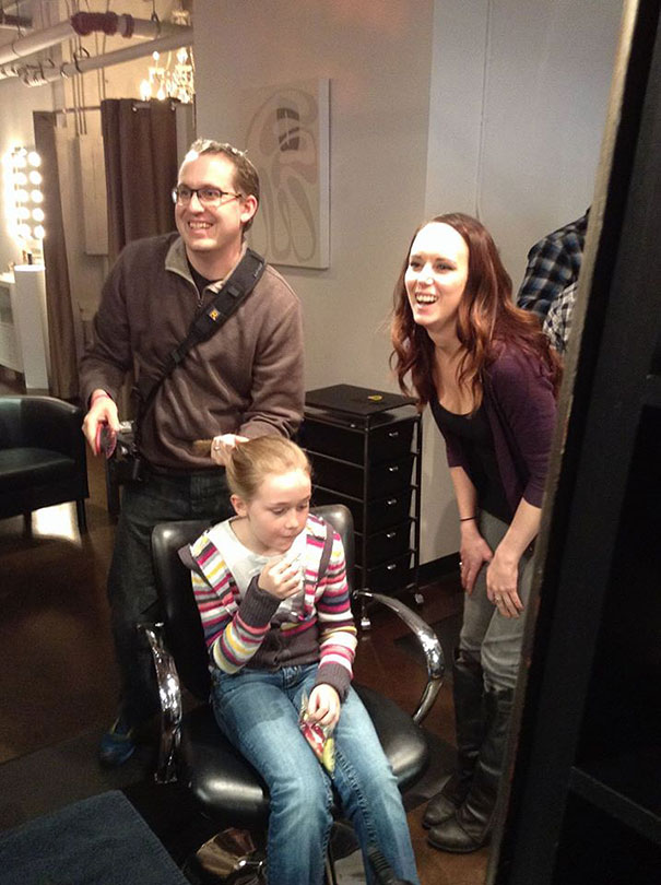 парикмахерские курсы для пап, папы плетут косички