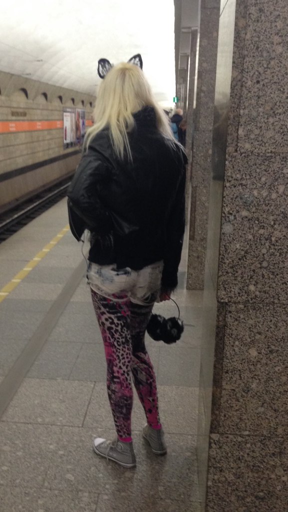 мода петербургского метро, мода метро, модники в транспорте, странные пассажиры метро 