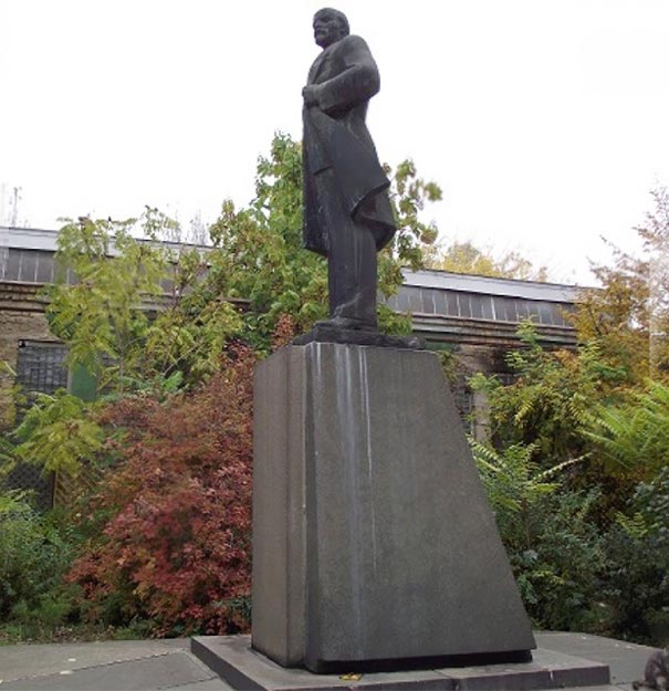 Я твой коммунизм, статую Ленина превратили в Дарта Вейдера, Ленин Дарт Вейдер Одесса