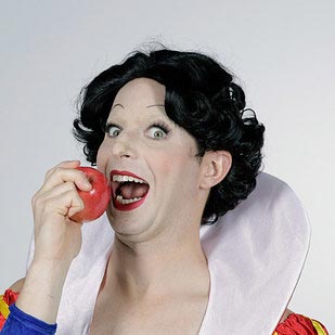 мужчины загримированные под диснеевских принцесс, трансформация мужчин в диснеевских принцесс, мужчины образ диснеевских принцесс