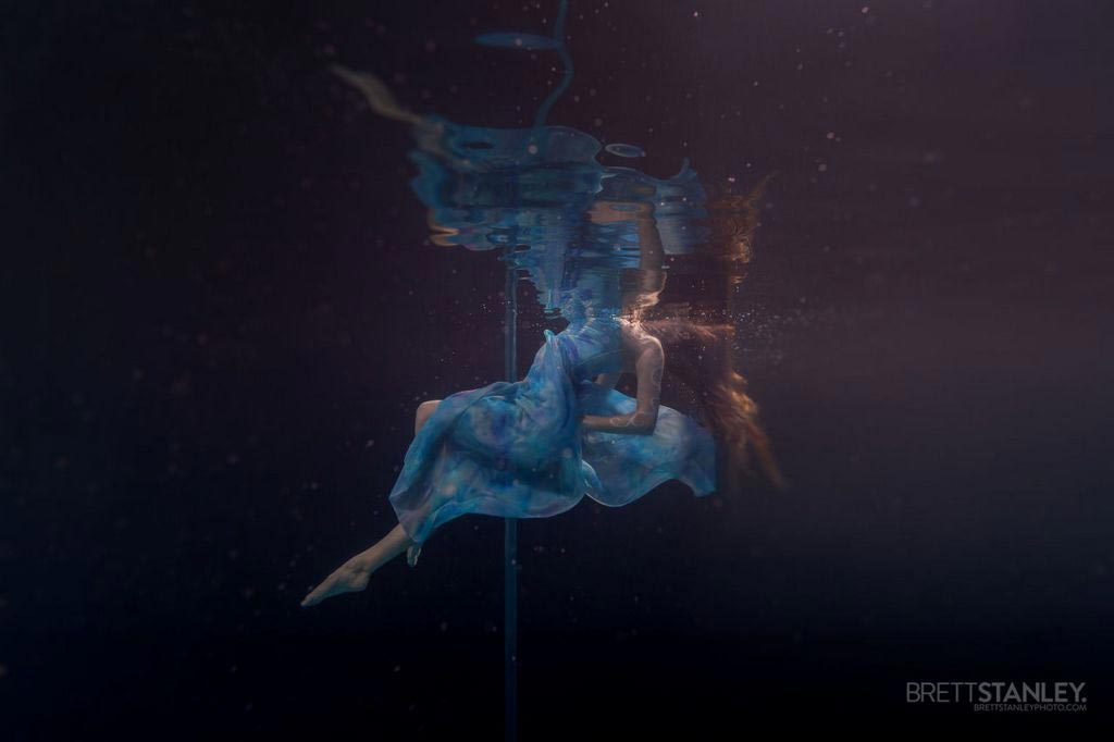 Pole dance под водой, Pole dance underwater, подводные танцы, Бретт Стенли, Brett Stanley