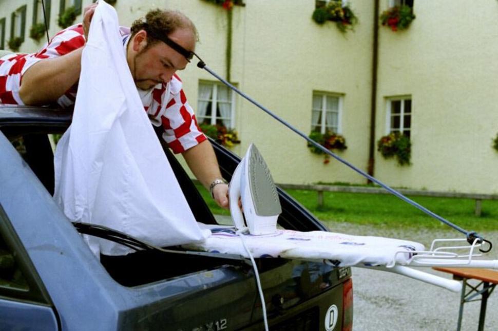 самые странные соревнования, безумные конкурсы, сумасшедшие состязания