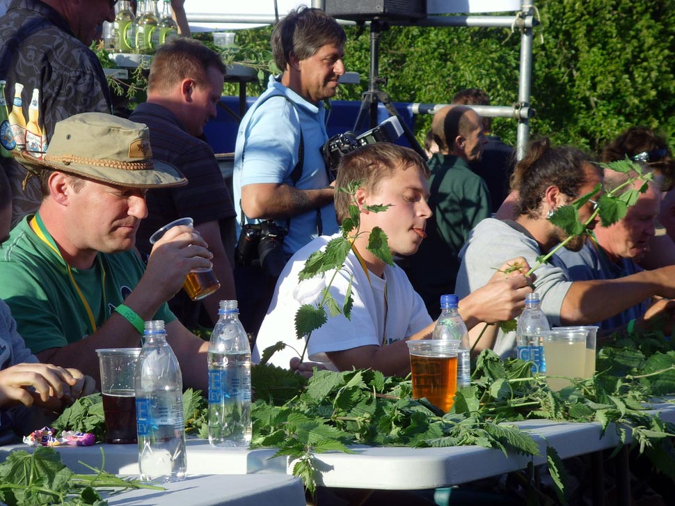 самые странные соревнования, безумные конкурсы, сумасшедшие состязания