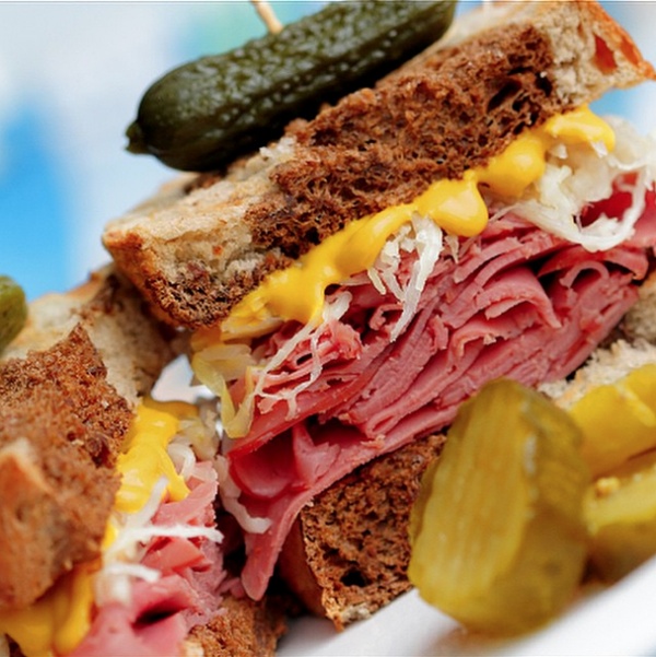 Традиционная уличная еда разных стран, бутерброды из разных стран мира