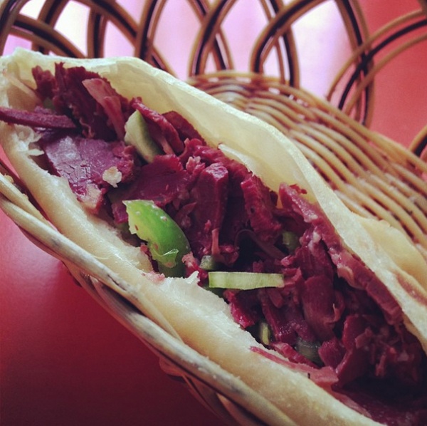 Традиционная уличная еда разных стран, бутерброды из разных стран мира