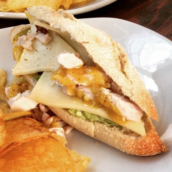 Традиционная уличная еда разных стран, бутерброды из разных стран мира