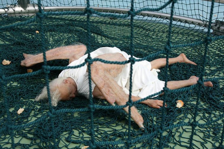 скульптура падшего ангела, реалистичная скульптура падшего ангела