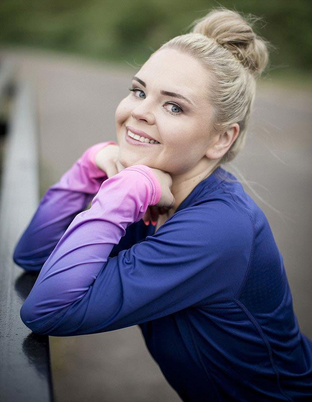 115-килограммовая женщина похудела в половину своего веса, пробежав 103 марафона в своем гараже похудела в половину веса, похудела на 57 кг, похудела в гараже беговая дорожка, пробежала в гараже 103 марафона