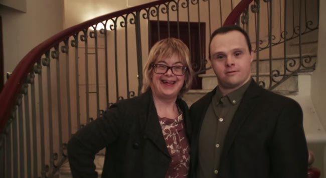 Сальваторе и Катерина, парень с синдромом Дауна сделал предложение, романтичная вещь в Макдональдсе