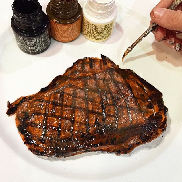 Гиперреалистичные рисунки на тарелках, которые сложно отличить от реальных вещей Гиперреалистичные рисунки на тарелках, Plart, Жаклин Пуарье, Jacqueline Poirier