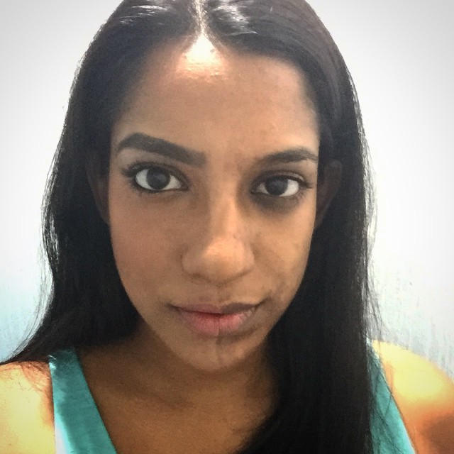 макияж на одной половине лица, девушки без макияжа, #ThePowerOfMakeup