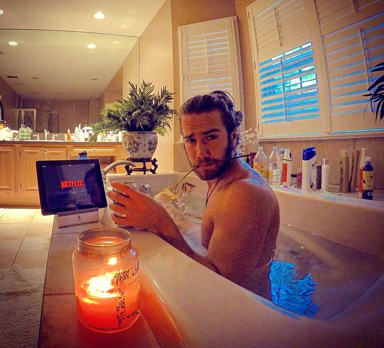 Парни троллят девушек, парни пародируют типичные фотографии из Instagram, brosbeingbasic