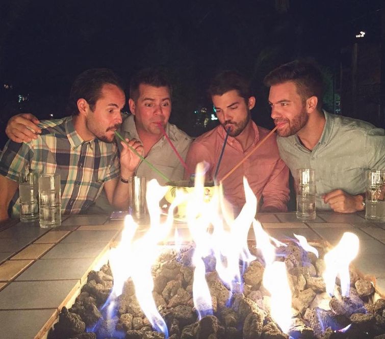 Парни троллят девушек, парни пародируют типичные фотографии из Instagram, brosbeingbasic