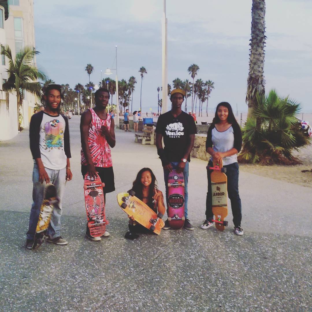 Канья Сессер, девушка без ног ставшая моделью 