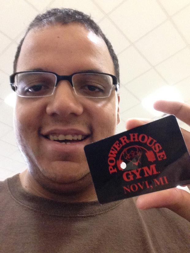 парень похудел на 200 кг, парень похудел до и после, похудел после троллинга 