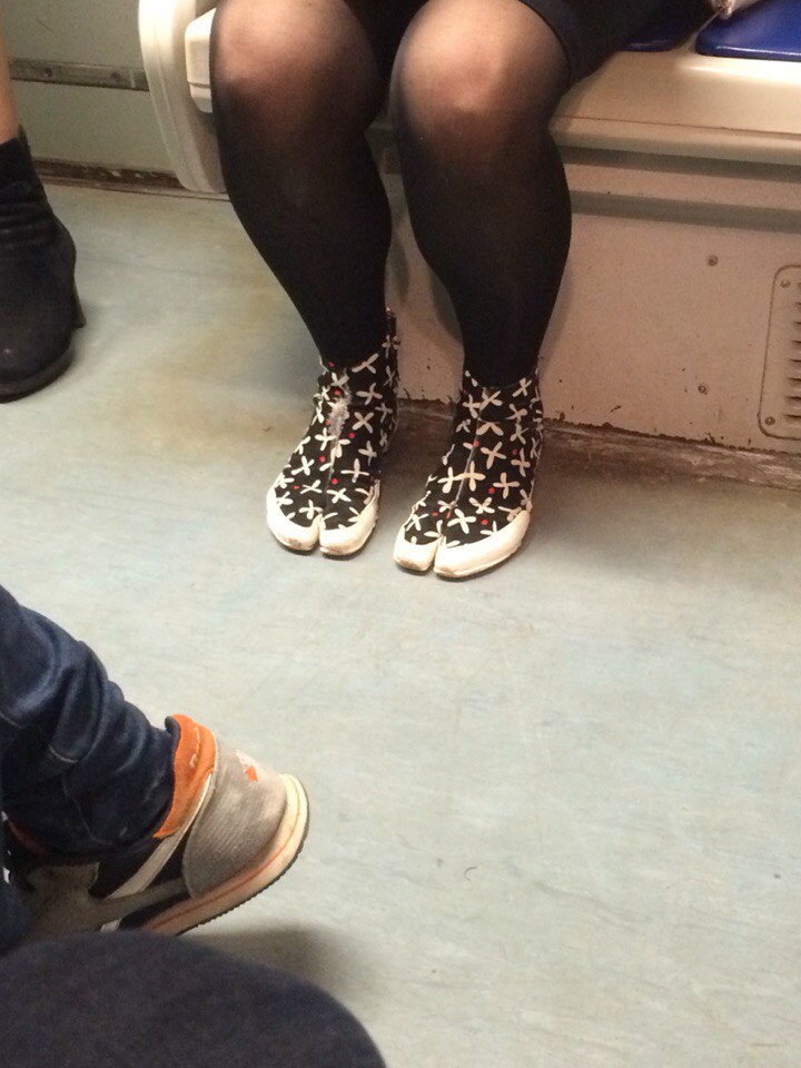 мода петербургского метро, мода метро, модники в транспорте, странные пассажиры метро 