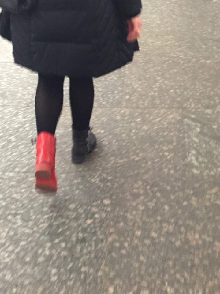 мода петербургского метро, мода метро, модники в транспорте, странные пассажиры метро 