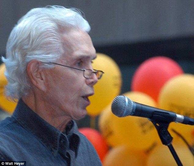 Уолт Хейер, Walt Heyer, Лаура Дженсен, Laura Jensen, мужчина стал женщиной потом мужчиной снова женщиной, самый не постоянный транссексуал