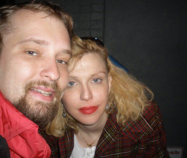 селфи со знаменитостями, парень делает фотографии со знаменитостями