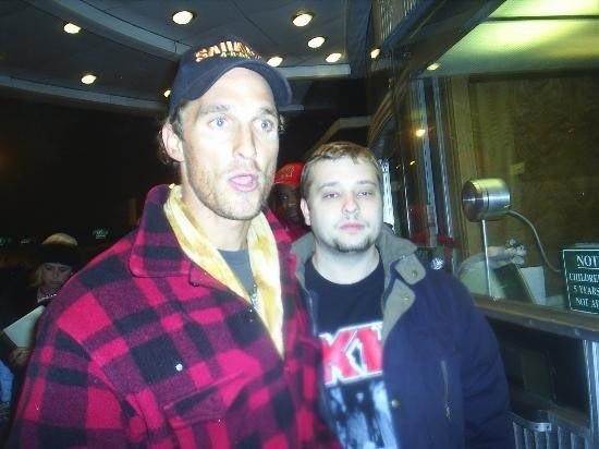 селфи со знаменитостями, парень делает фотографии со знаменитостями