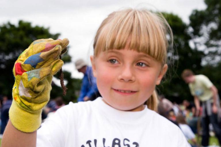 12 странных английских традиций, в реальность которых трудно поверить странные английские традиции, необычные английские традиции, английские традиции в которые трудно поверить