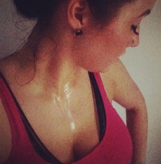 Доказательство того, что лето, это худшее время года для девушек с бoльшoй гpyдью летние проблемы девушек, проблемы девушек