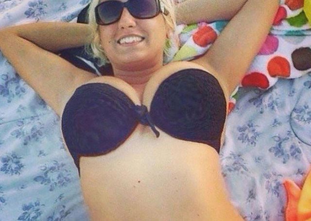 Доказательство того, что лето, это худшее время года для девушек с бoльшoй гpyдью летние проблемы девушек, проблемы девушек