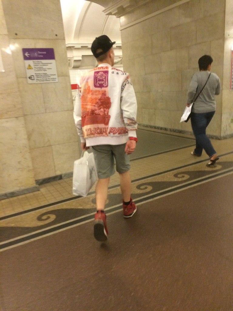мода петербургского метро, мода метро, модники в транспорте, странные пассажиры метро 