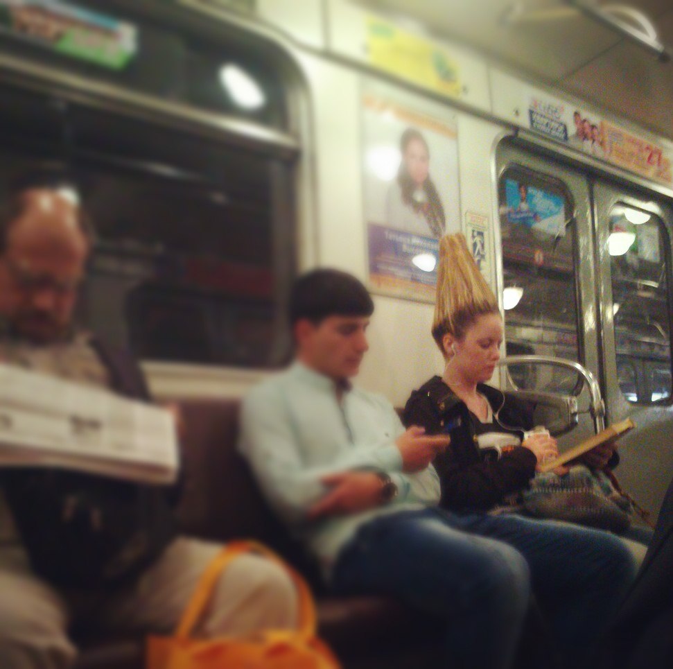 мода петербургского метро, мода метро, модники в транспорте, странные пассажиры метро 
