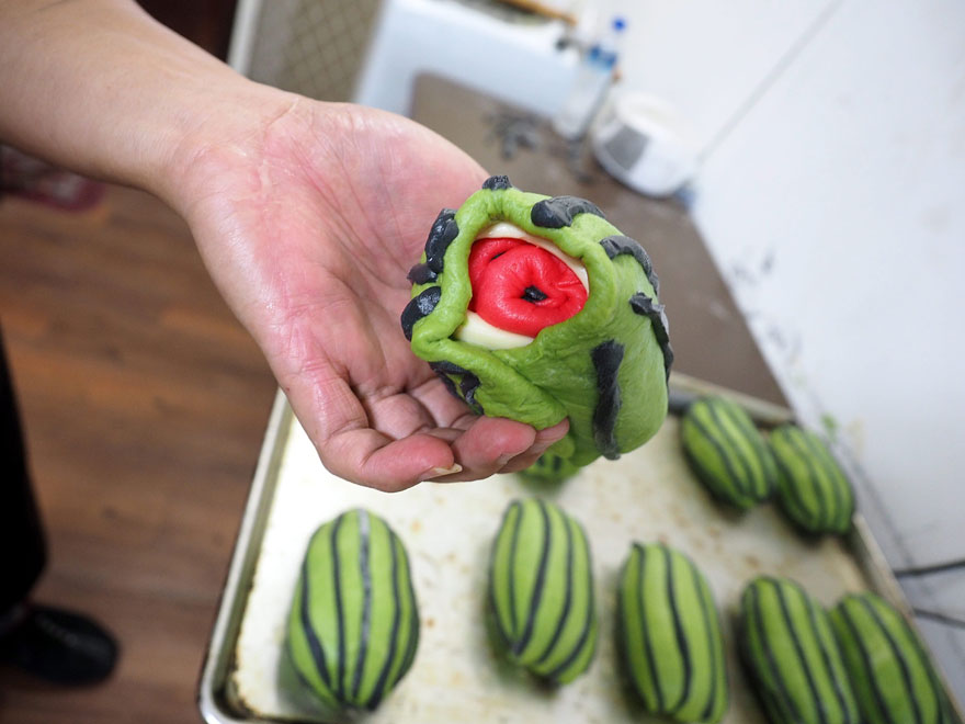 Watermelon Bread, арбузный хлеб, арбузный хлеб Тайвань