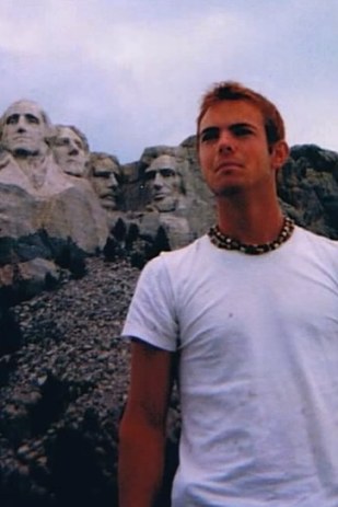 Суровый морской пехотинец сменил пол, превратившись в хрупкую женщину, и снял свою трансформацию на видео морской пехотинец сменил пол, морской пехотинец превратился в женщину, sona Avedian