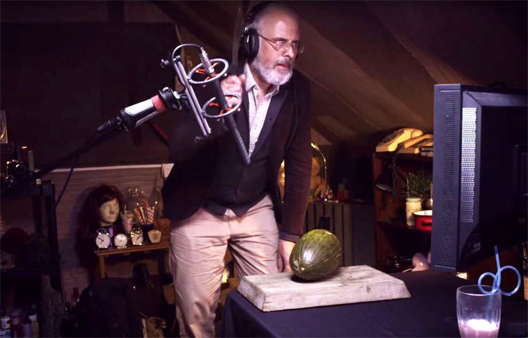 Что будет, если звуковой дизайнер озвучит вашу повседневную жизнь искусственными звуками звуковой дизайнер озвучит повседневную жизнь, как создаются звуки в фильмах, нойзмейкер