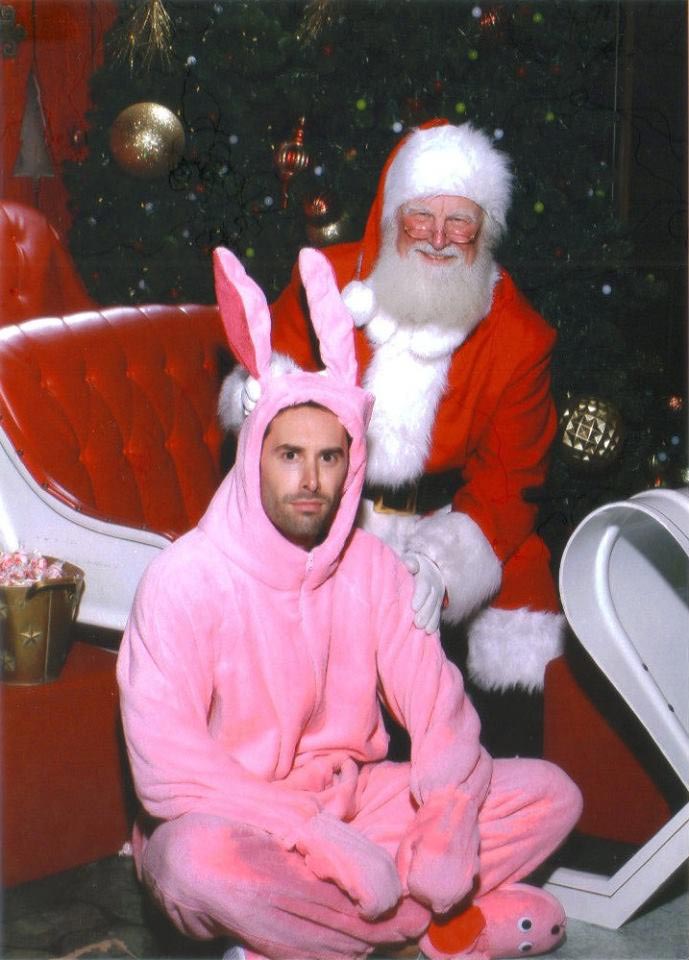 странные фото с сантой, традиция делать странные фото с сантой