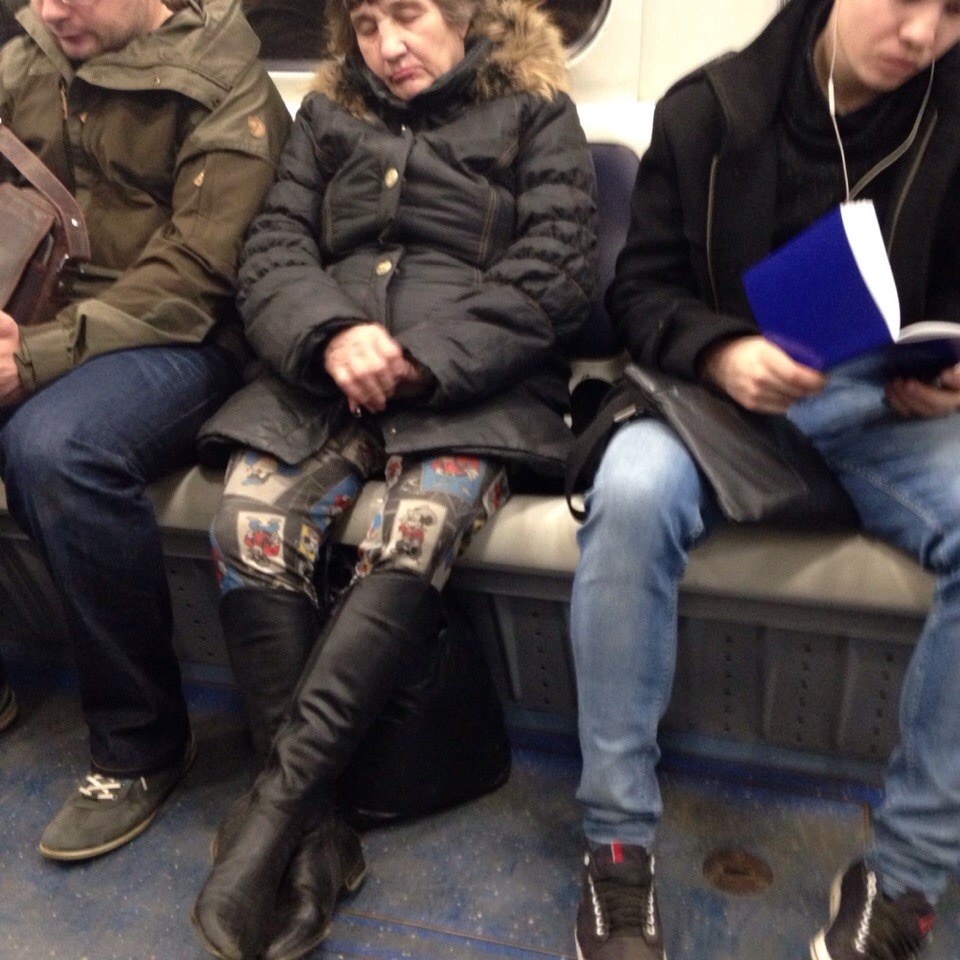 Фото людей метро спб