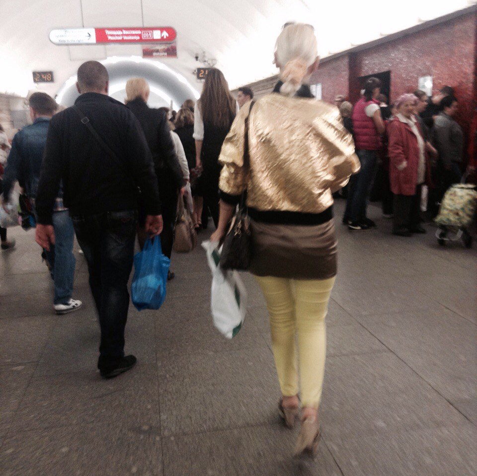мода петербургского метро, мода метро, модники в транспорте, странные пассажиры метро 