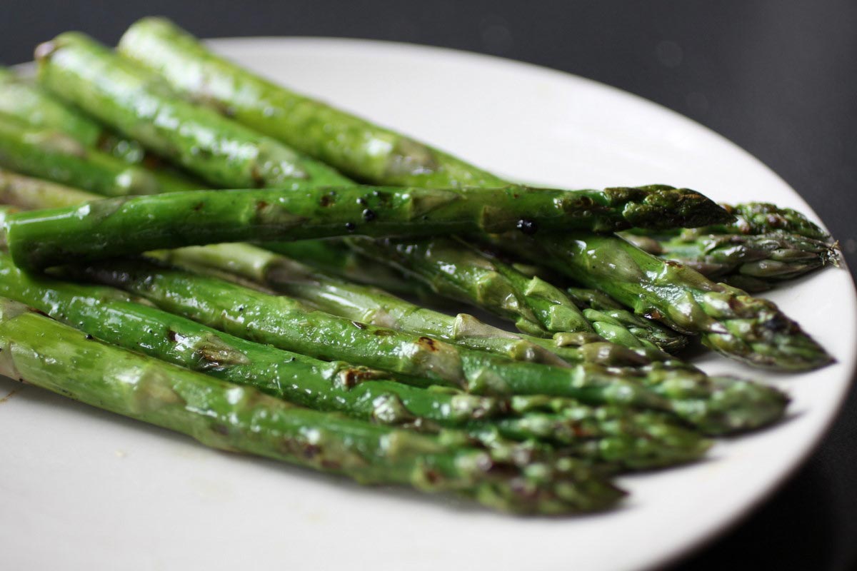 еда для загара, продукты помогающие загореть