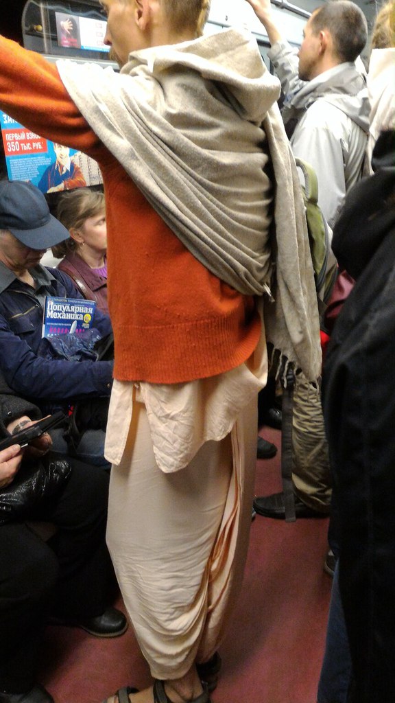 мода петербургского метро, мода метро, модники в транспорте, странные пассажиры метро 